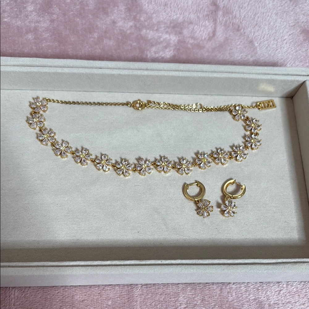 XIXI Elegant Gold Floral Jewelry Set